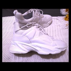 Steve Madden White chunky sneakers